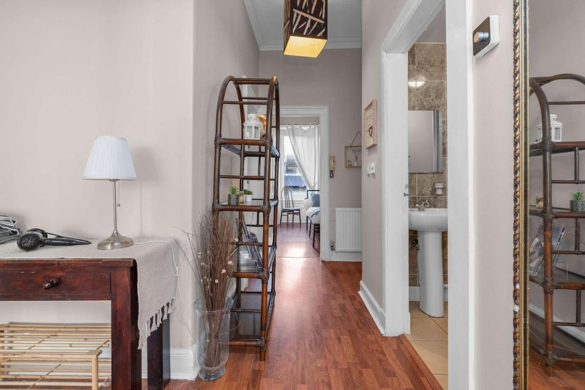Free Parking - Centre - The Mccarty Apartment *